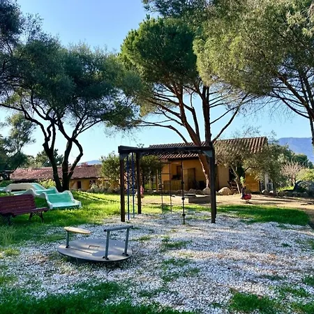 Nyaraló Mini-villa Climatisee Avec Terrasse, Piscine- Proche De Cupabia- Corse Du Sud